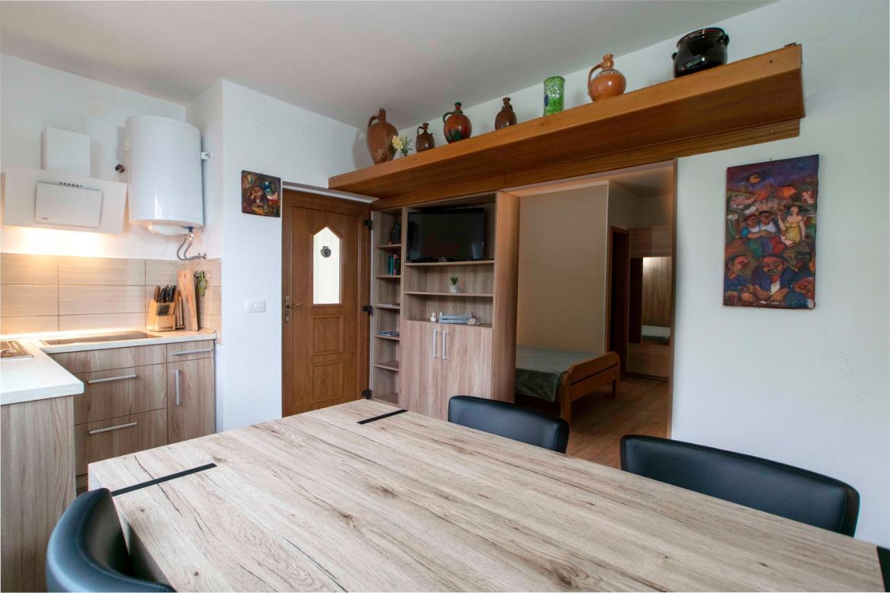Apartmaji Pri Bosi Nogi Изола Екстериор снимка