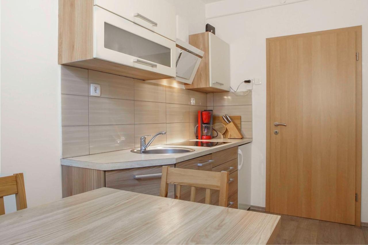 Apartmaji Pri Bosi Nogi Изола Екстериор снимка